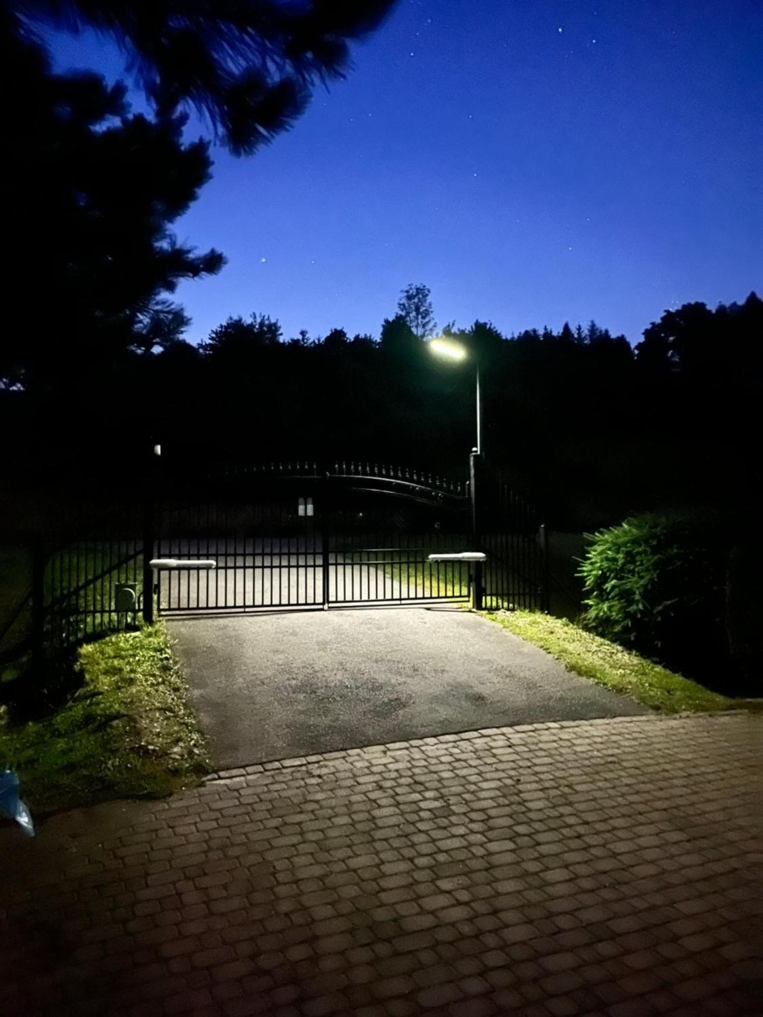 Domki Nad Stawem Uherce Uherce Mineralne Eksteriør bilde